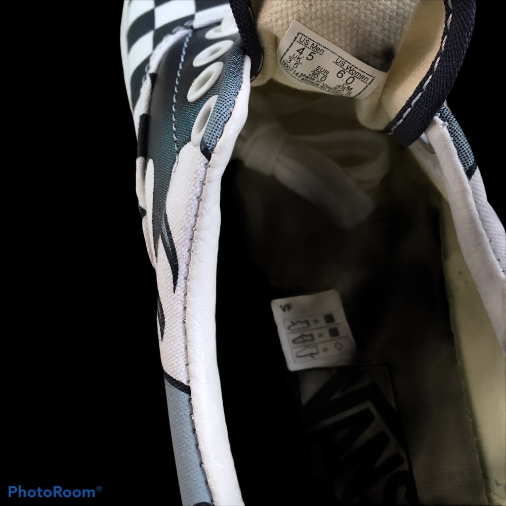 Vans - Picture 7 of 7
